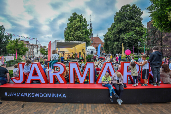 En Magisk Reise i Tid og Smak: Opplev St. Dominic’s Fair 2023 i Gdańsk