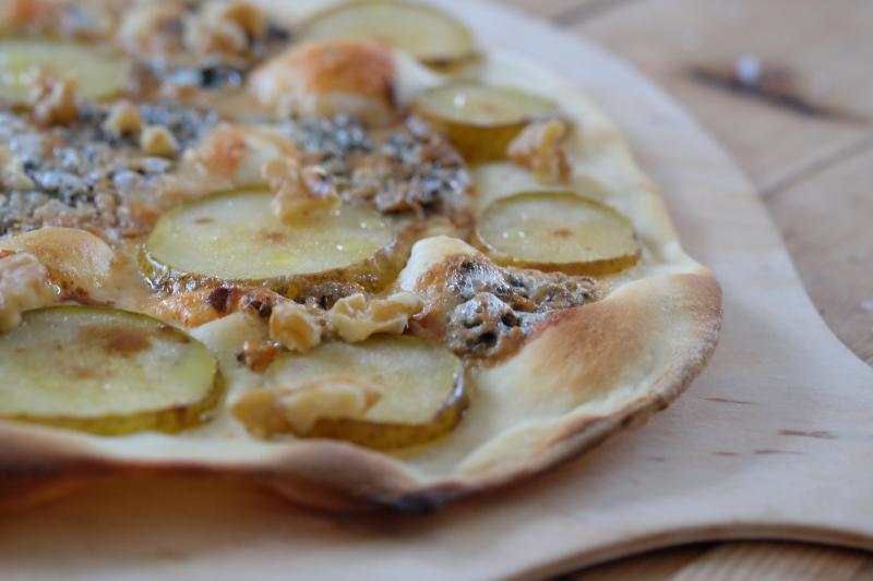 Pizza med pære og gorgonzola