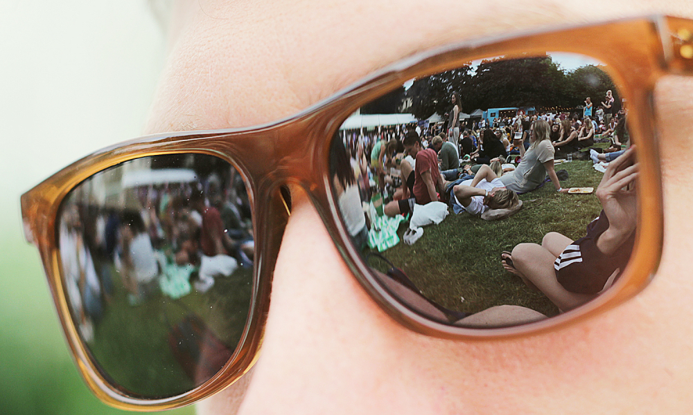 briller shades close-up nærbilde nasjonalgastro festival pip-festivalen matblogg matbloggere festival sommer musikk
