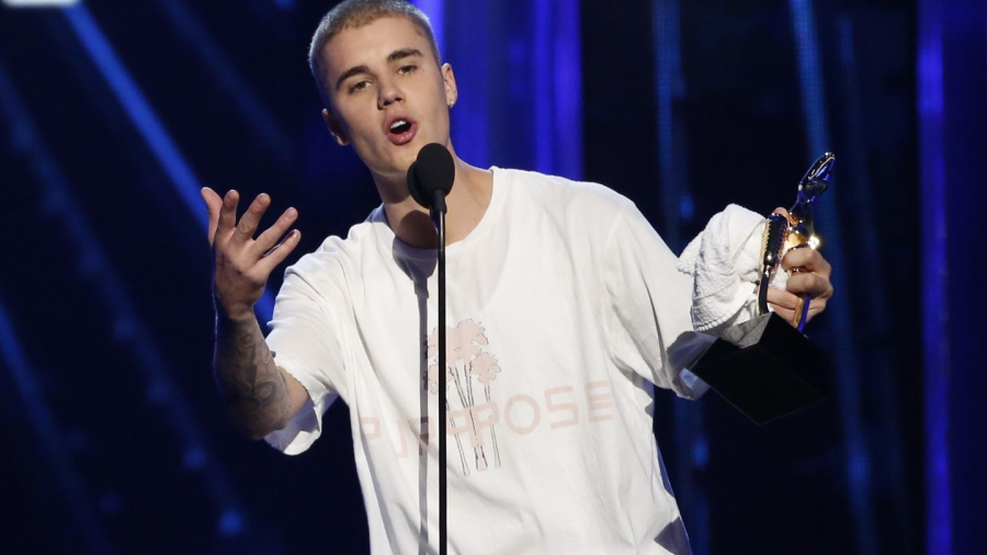 Justin Bieber (22) handlet for over 90.000 kroner i Makronlinsen