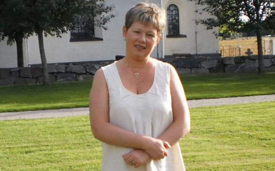 Tirsdag ble Elena Åsberg (55) drept på åpen gate i Sverige. Flere hjelpeløse personer var vitne til til drapet
