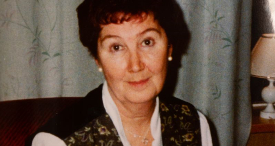 En mann (38) er tiltalt for drapet på Marie-Louise Bendiktsen (59) i år 1998