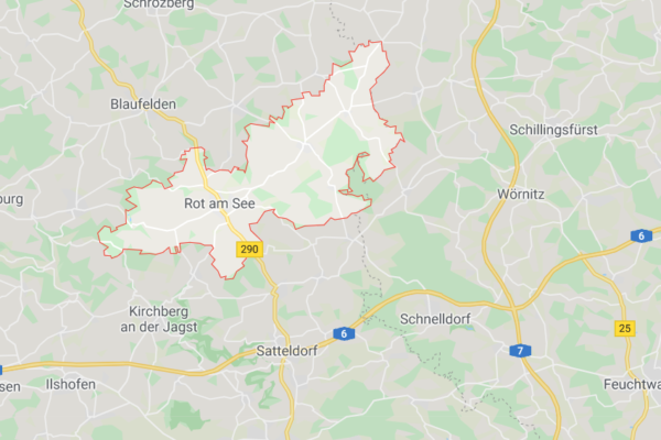 En person er arrestert etter å ha drept seks personer i tysk by. To av de drepte er gjerningsmannens foreldre