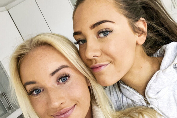 Venninnene Charlotte Aasbie (19) og Fanny Bruun (19) fra Ullern i Oslo fikk i dag svar på prøvene om de har corona-viruset