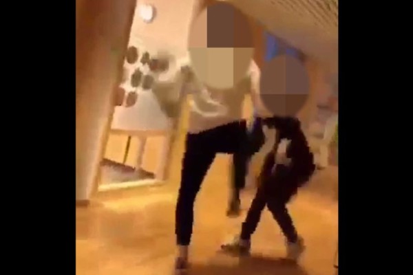 En 19 år gammel elev ved Bodø videregående skole er tiltalt for å ha angrepet en lærer