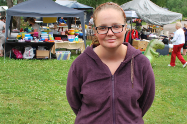 I hele helgen holdt Anne Christine Severinsen (26) og moren et stort høstmarked. Flere hundre besøkende tok turen innom