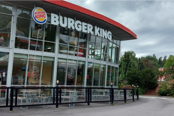 Det ble tatt 9 tester etter koronasmitte inne på Burger King. Nå har de fått svar!