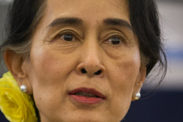 Mandag ble Aung San Suu Kyi anholdt