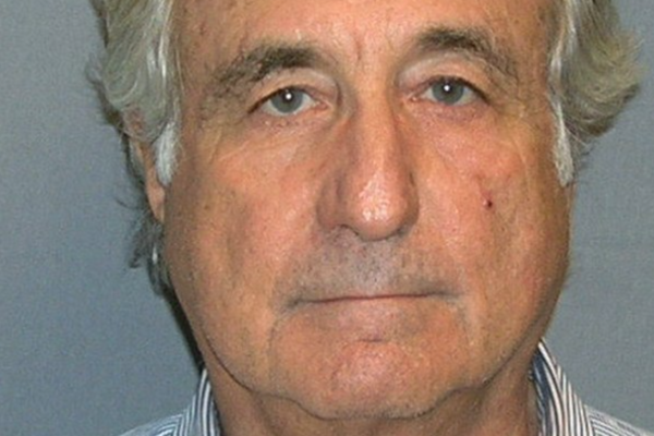 Bernie Madoff (82) er død
