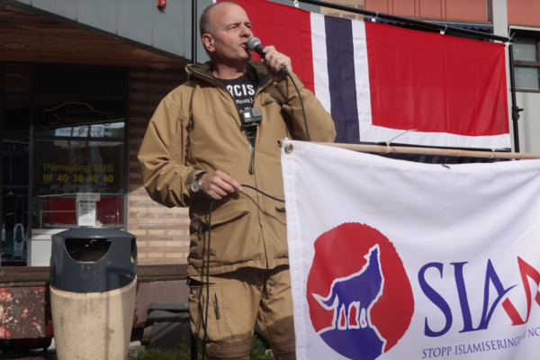 Lørdag kommer lederen Lars Thorsen og resten av anti-islamske gruppa Sian til byen – politiet vil oppsøke kommentarfeltet under demonstrasjonen