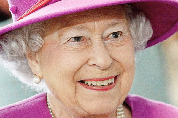 Dronning Elizabeth dropper juletradisjon