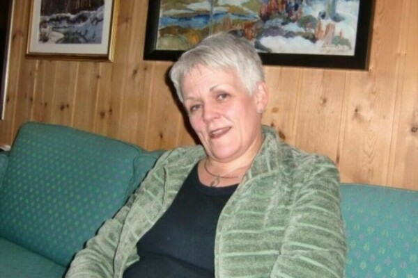 Seriesvindler Marie Madeleine Steen (64) er død