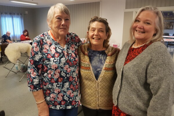 Disse tre damene blåste liv i gammel tradisjon