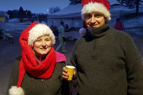 Kjetil og Torunn er fornøyde med årets Julemarked