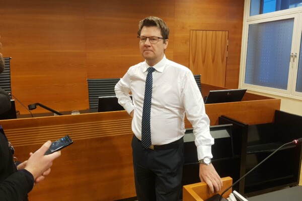 Advokatene til Viggo Kristiansen vil utsette forskuddsutbetaling