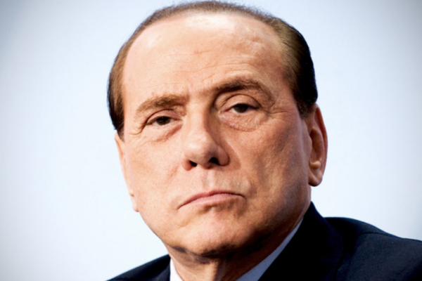 Silvio Berlusconi (86) er død