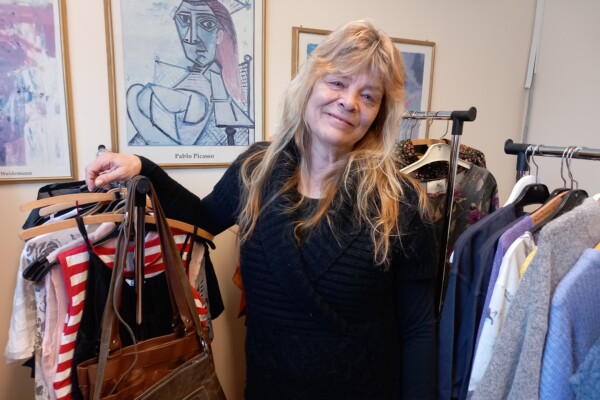 Anica Hansen sikrer viktig tilbud:- Jeg oppfordrer folk som har brukte klær om å komme og levere det inn til oss