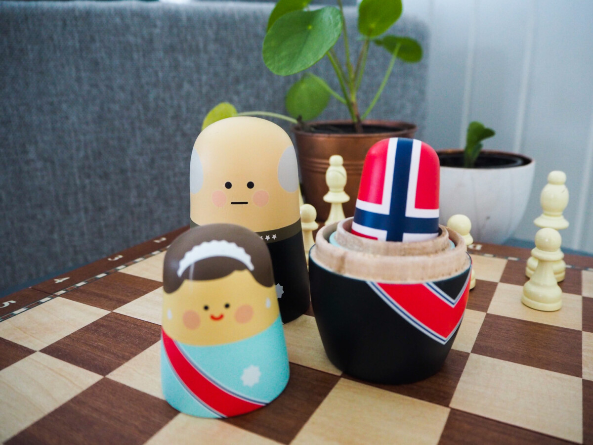 Sjakk og Babushka Royal Family fra Spring Copenhagen