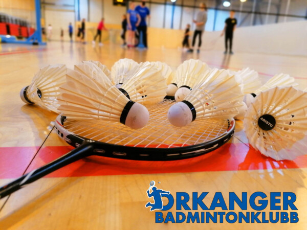 Badminton for alle Snåsninger Mandag 21. juni!