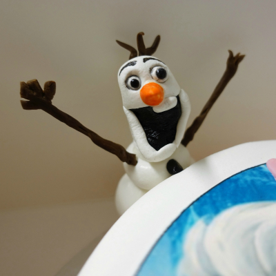 Secretly In Love With Olaf